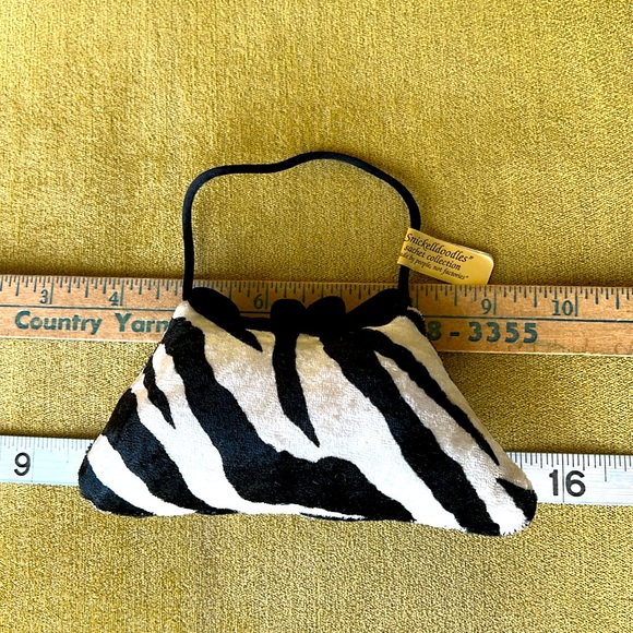 Zebra Print Plush Purse Ornament HP🎉 - Picture 9 of 11